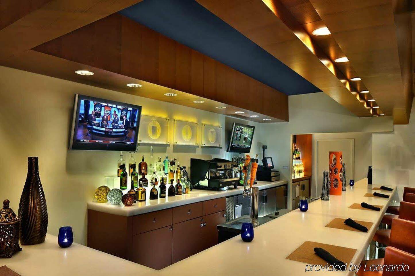 Doubletree By Hilton Hartford Downtown Exterior foto
